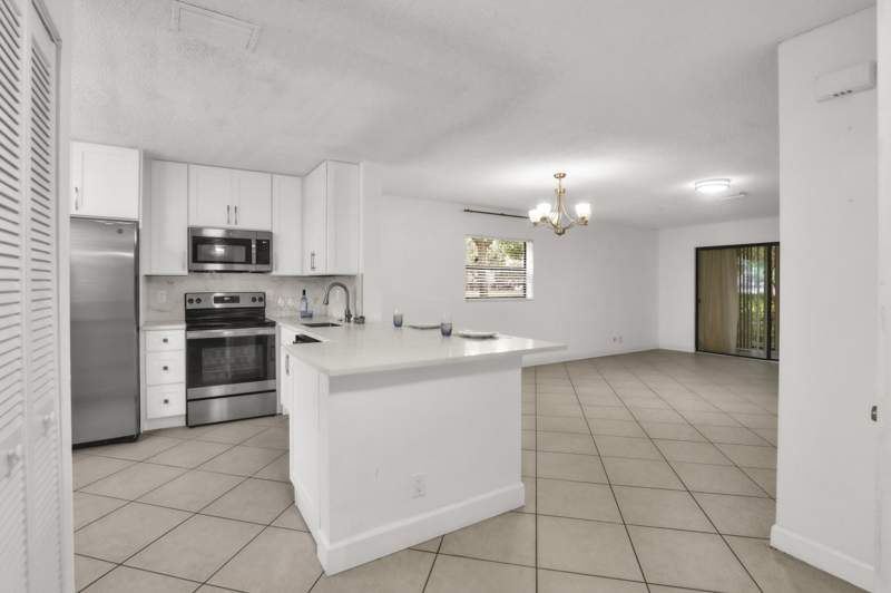 2 bedroom Condominium at 2112 NW 45th Avenue, Pond Apple Place II Condo, Coconut Creek — photo 2