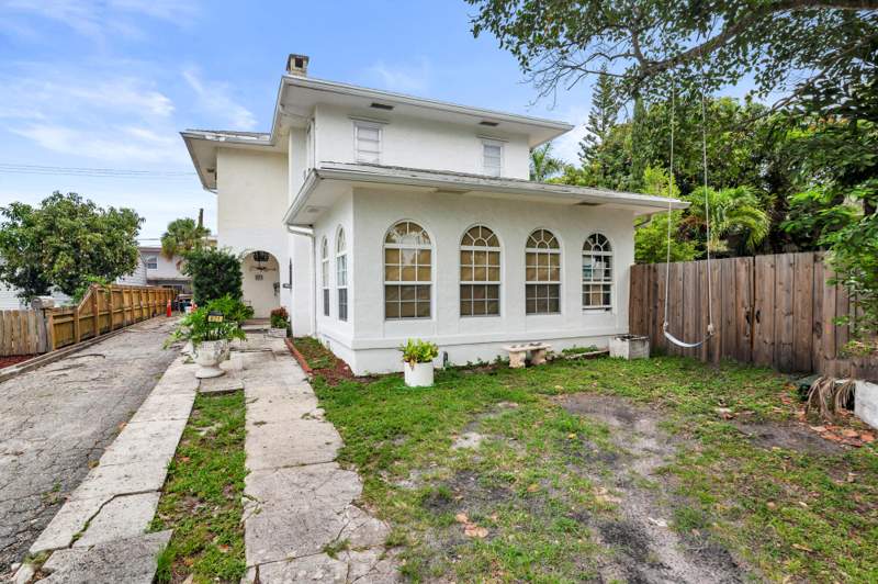 3 bedroom Single Family Residence at 821 Omar Road, Omar Addition, West Palm Beach — photo 2