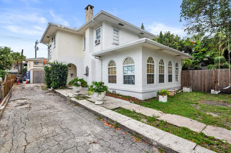 3 bedroom Single Family Residence at 821 Omar Road, Omar Addition, West Palm Beach — photo 3