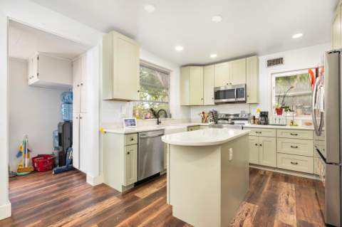 821 Omar Road, West Palm Beach FL - photo 8 of 35