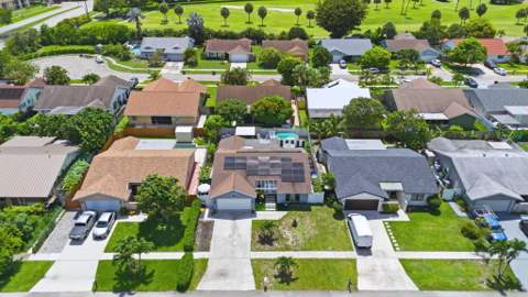 23287 SW 60th Avenue, Boca Raton FL - photo 7 of 55