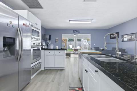 23287 SW 60th Avenue, Boca Raton FL - photo 23 of 55