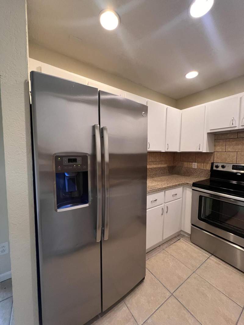 3 bedroom Condominium at 423 Glenwood Drive, Glenwood Village Condo, West Palm Beach — photo 4