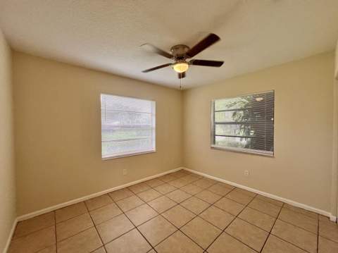 423 Glenwood Drive, West Palm Beach FL - photo 15 of 24
