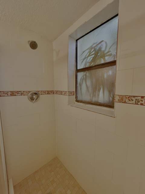 423 Glenwood Drive, West Palm Beach FL - photo 18 of 24