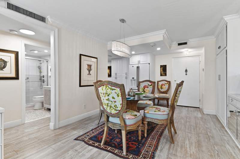 1 bedroom Condominium at 2840 S Ocean Boulevard #109, Royal Saxon, Palm Beach — photo 3