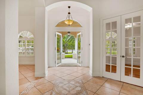 2560 Buck Ridge Trail, Loxahatchee FL - photo 10 of 65