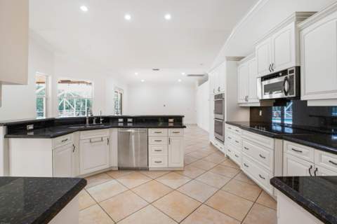 2560 Buck Ridge Trail, Loxahatchee FL - photo 18 of 65
