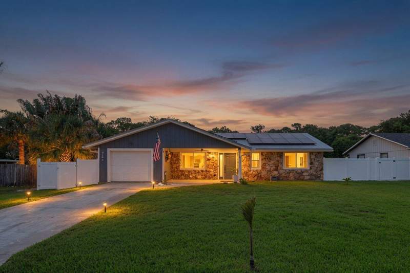 2 bedroom Single Family Residence at 6145 SE Audubon Lane, Poinciana Gardens, Hobe Sound — photo 2