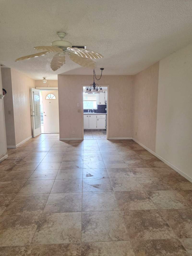2 bedroom Condominium at 2703 Dudley Drive #Unit E, Cresthaven Villas 28 Condo, West Palm Beach — photo 4