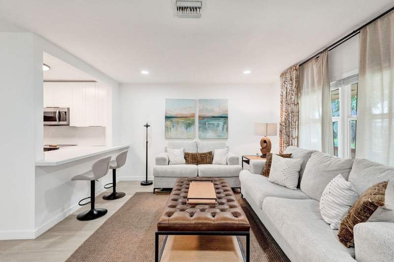 1 bedroom Condominium at 207 Salisbury I, Salisbury Condos, West Palm Beach — photo 2