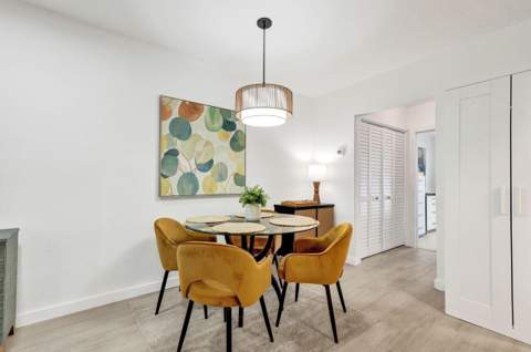 207 Salisbury I, West Palm Beach FL - photo 6 of 43