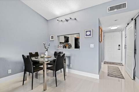 5530 Lakeside Drive #203, Margate FL - photo 10 of 25