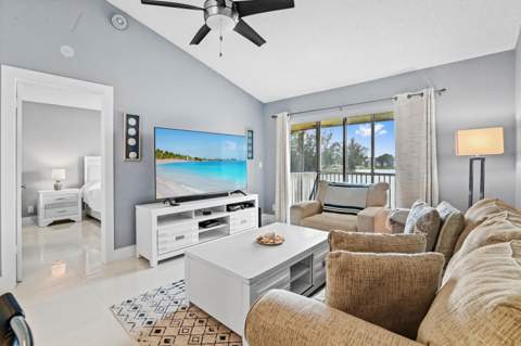 5530 Lakeside Drive #203, Margate FL - photo 7 of 25