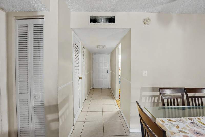 2 bedroom Condominium at 6061 N Falls Cir #110, Inverrary Country Club, Lauderhill — photo 3