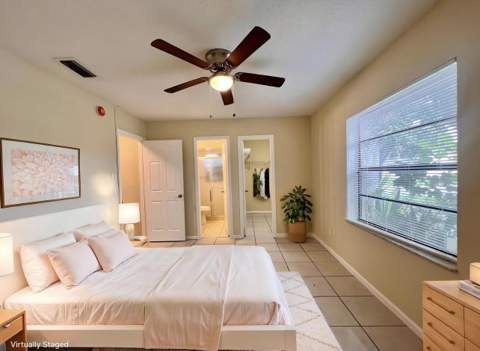 423 Glenwood Drive, West Palm Beach FL - photo 8 of 24