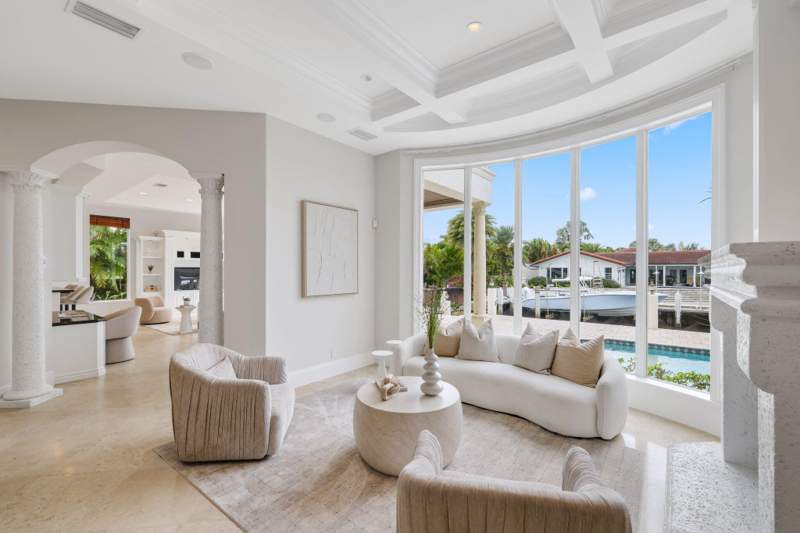 5 bedroom Single Family Residence at 501 Golden Harbour Drive, Golden Harbour Sec 01, Boca Raton — photo 3