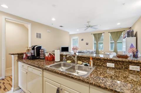 3902 White Peacock Lane, Coconut Creek FL - photo 13 of 44