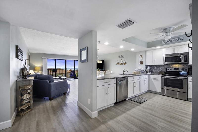 3 bedroom Condominium at 801 S Ocean Drive #701, Sea Pointe Towers Of Fort Pierce, A Condominium, Fort Pierce — photo 4