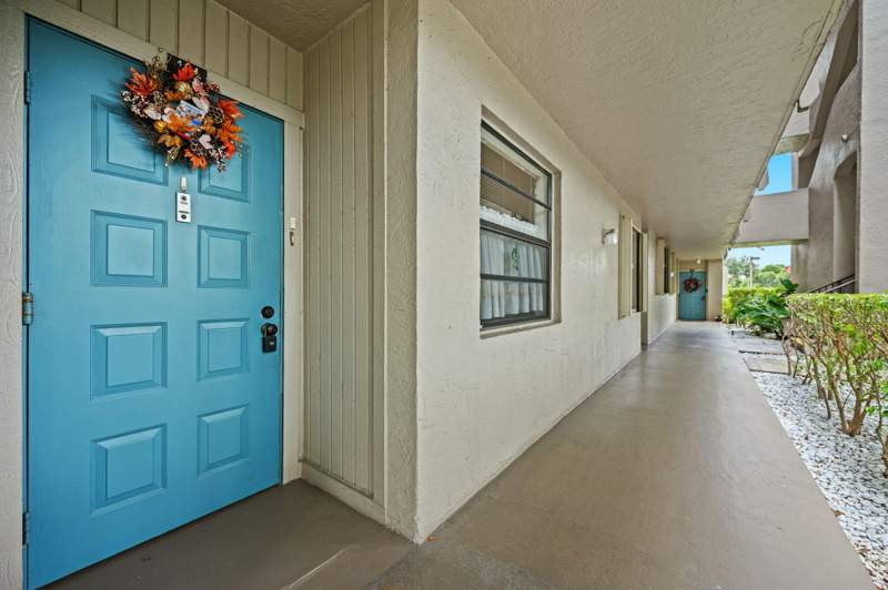 2 bedroom Condominium at 900 Colony Point Circle #121, Colony Point 1 Condo, Pembroke Pines — photo 3