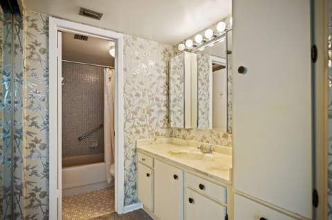 900 Colony Point Circle #121, Pembroke Pines FL - photo 13 of 39