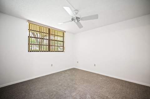 900 Colony Point Circle #121, Pembroke Pines FL - photo 16 of 39
