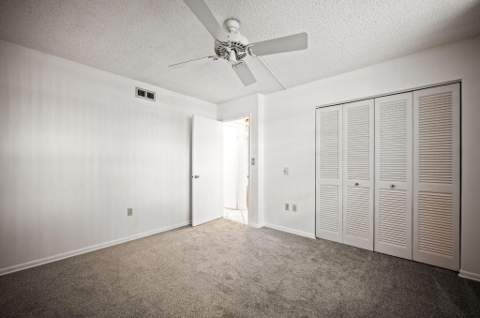 900 Colony Point Circle #121, Pembroke Pines FL - photo 17 of 39