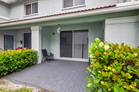 3725 Oleander Terrace, Riviera Beach FL - photo 18 of 22