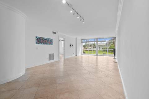 2731 NE 14th St Causeway #115, Pompano Beach FL - photo 9 of 37