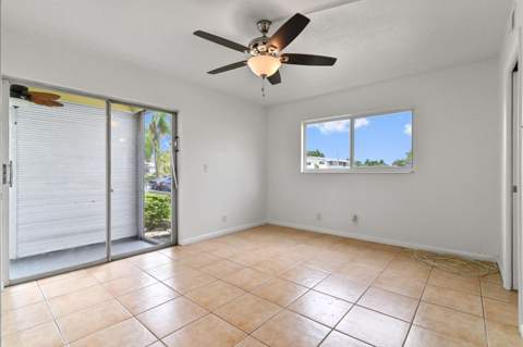149 Coventry #G, West Palm Beach FL - photo 10 of 21