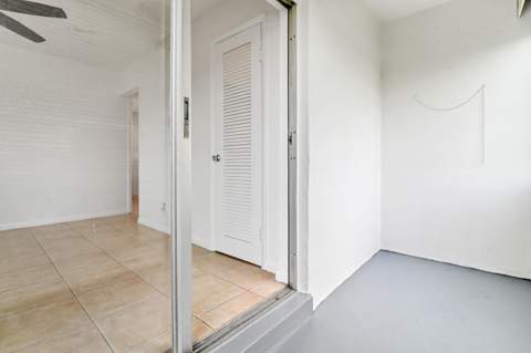 149 Coventry #G, West Palm Beach FL - photo 16 of 21