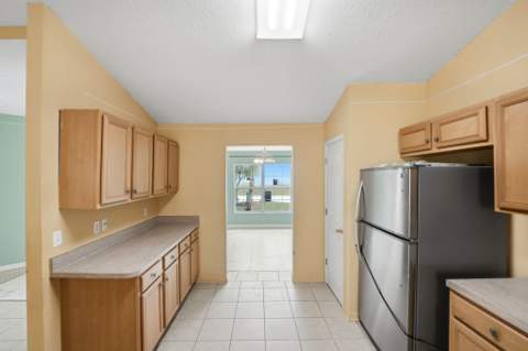 1692 SW Lofgren Avenue, Port St. Lucie FL - photo 8 of 59