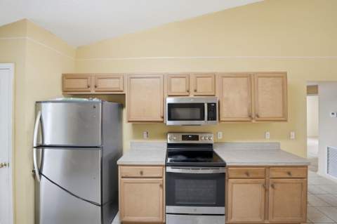 1692 SW Lofgren Avenue, Port St. Lucie FL - photo 13 of 59