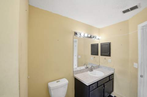 1692 SW Lofgren Avenue, Port St. Lucie FL - photo 22 of 59