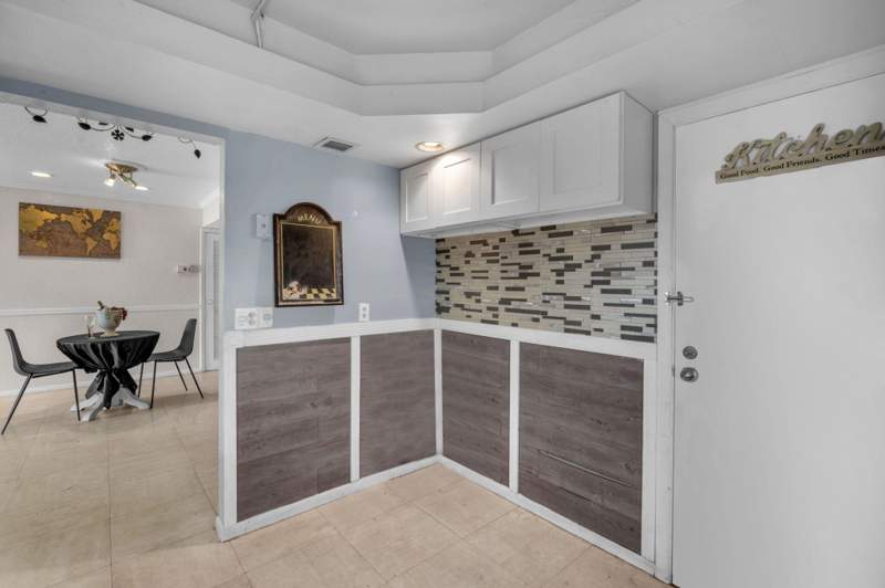 3 bedroom Condominium at 6361 N Falls Cir Drive #408, Inverrary Country Club, Lauderhill — photo 4