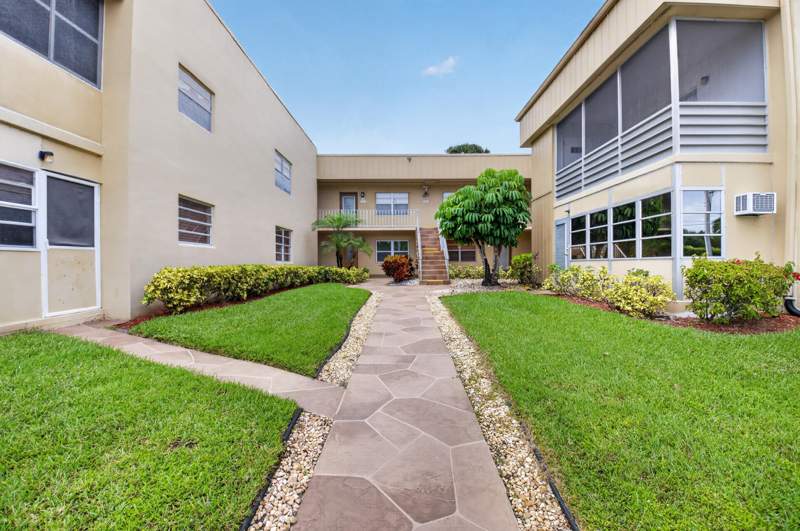 1 bedroom Condominium at 506 E Capri Road #506, Kings Point Capri Condos, Delray Beach — photo 3