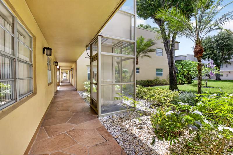 1 bedroom Condominium at 506 E Capri Road #506, Kings Point Capri Condos, Delray Beach — photo 4