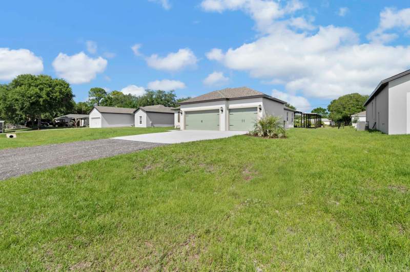 3 bedroom Single Family Residence at 242 SW Glen Road, Port St Lucie, Port St. Lucie — photo 3