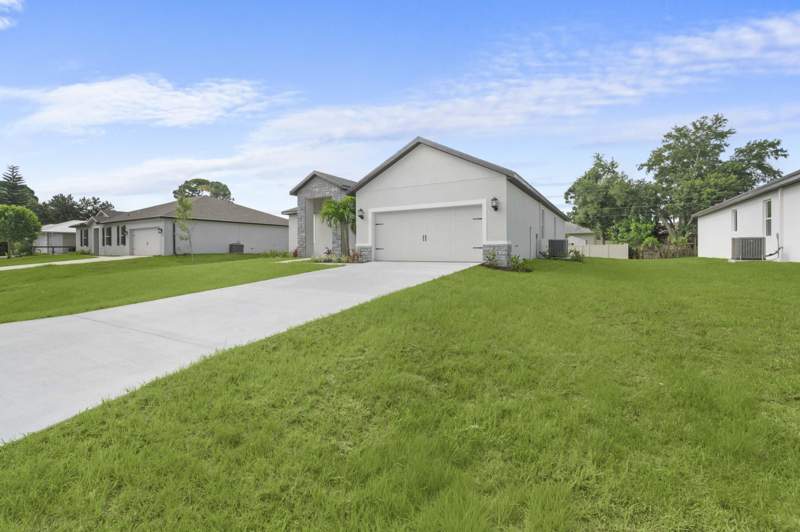 4 bedroom Single Family Residence at 3782 SW Kaiser Street, Port St Lucie, Port St. Lucie — photo 3