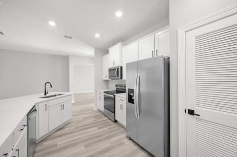 2583 SW Chestnut Lane, Port St. Lucie FL - photo 10 of 28