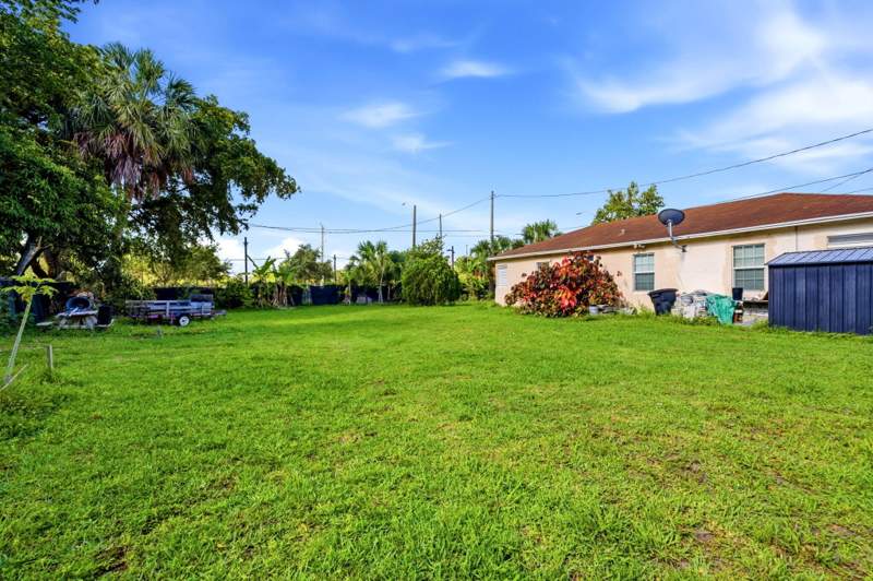 4 bedroom Single Family Residence at 823 Doctor Martin Luther King Junior Boulevard #823, Blanche Ely, Pompano Beach — photo 4