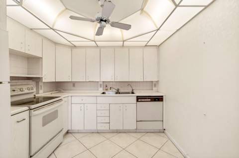 3044 Lincoln C, Boca Raton FL - photo 24 of 100