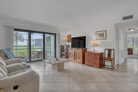 3630 Alder Drive #Apt H1, West Palm Beach FL - photo 7 of 34