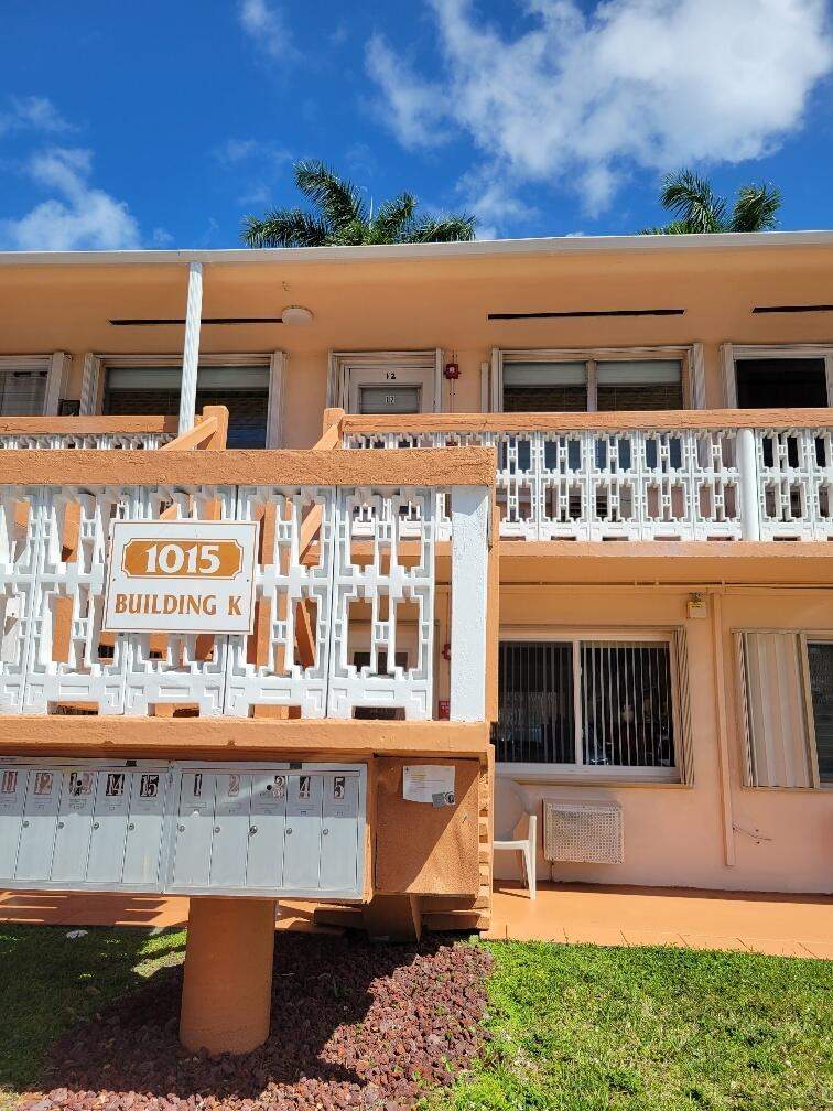 2 bedroom Stock Cooperative at 1015 SW 11th Avenue #12k, Rolen Lake Gardens Co-Op, Hallandale Beach — photo 2