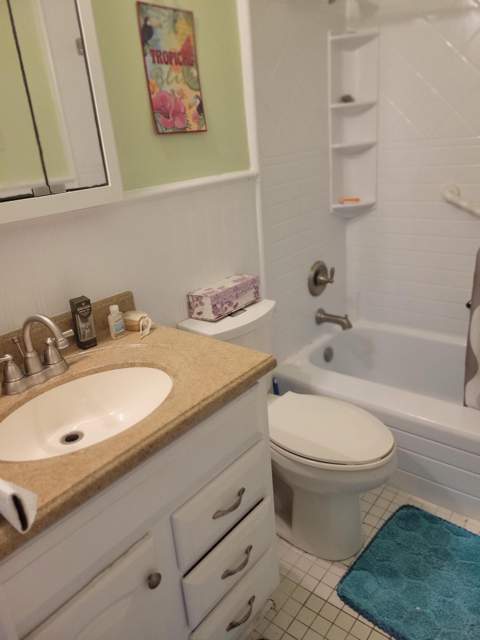 1015 SW 11th Avenue #12k, Hallandale Beach FL - photo 6 of 8