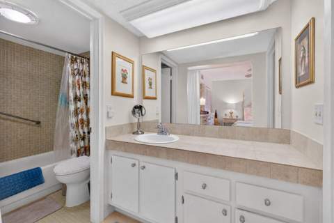 308 Greenbrier A, West Palm Beach FL - photo 14 of 37