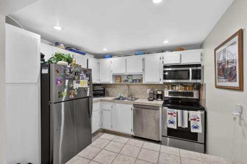 308 Greenbrier A, West Palm Beach FL - photo 9 of 37