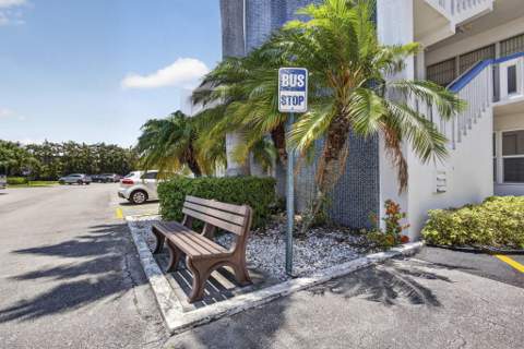 308 Greenbrier A, West Palm Beach FL - photo 17 of 37
