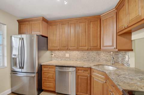 112 Lake Olive Drive, Royal Palm Beach FL - photo 11 of 64