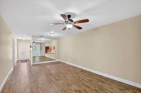 112 Lake Olive Drive, Royal Palm Beach FL - photo 15 of 64
